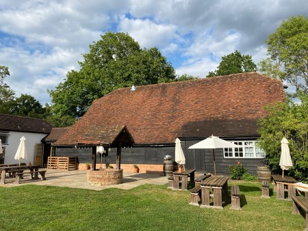 Walking from Tonbridge to The Plough at Leigh