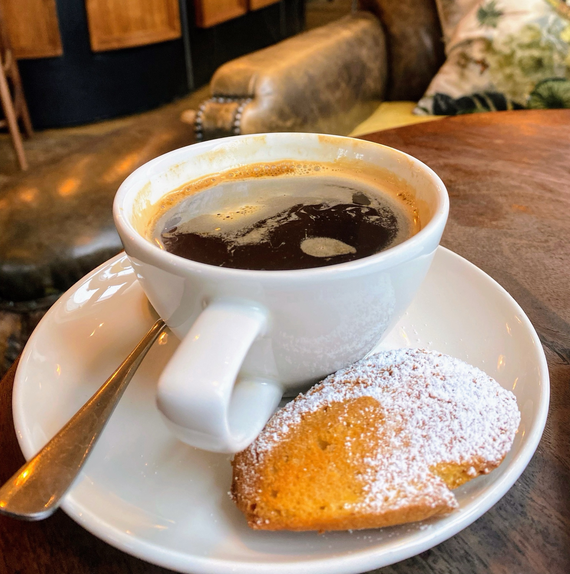 Which coffee shop in Tonbridge has the best loyalty card?