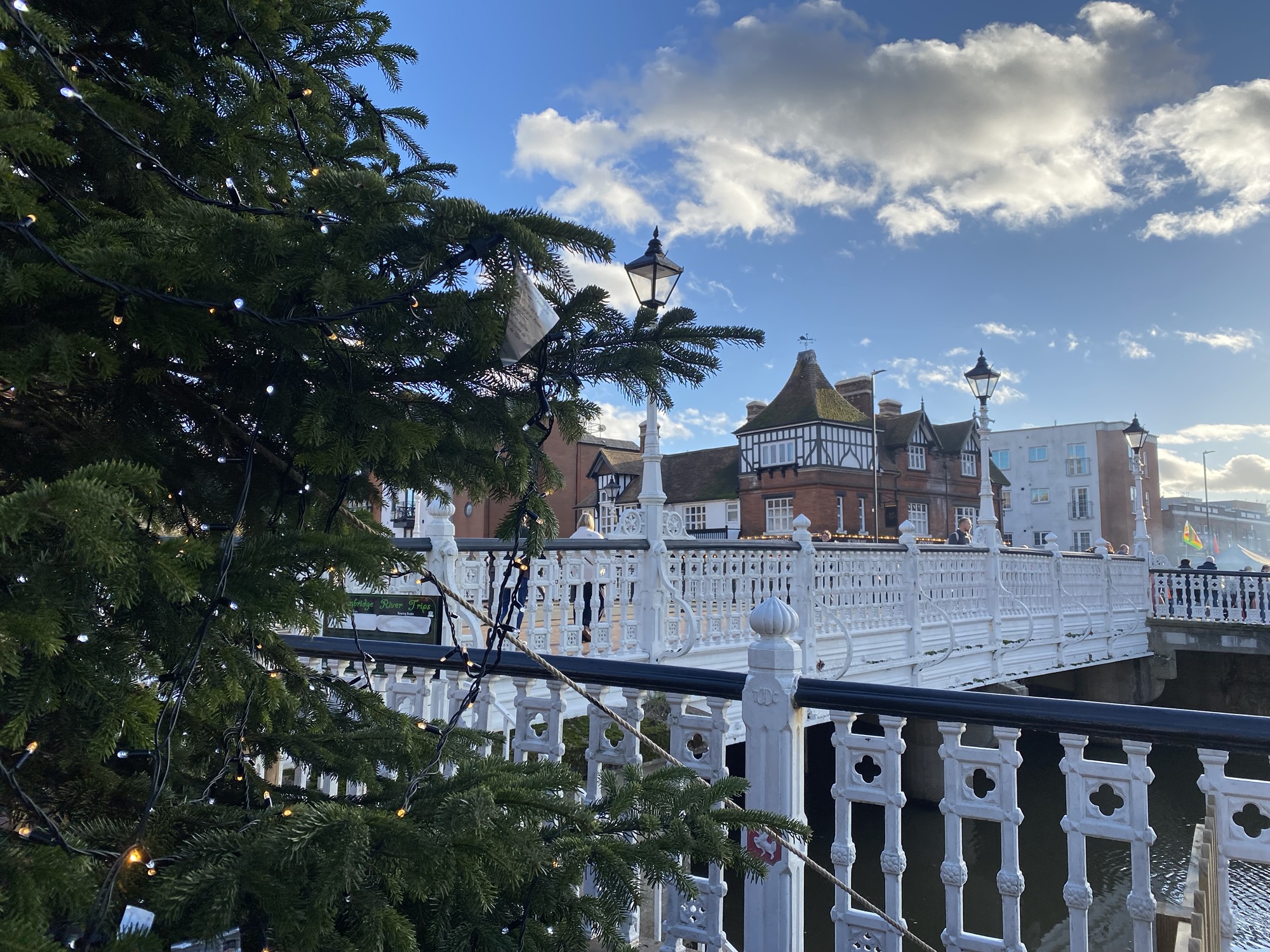 Rotary Club of Tonbridge Christmas Festival Draws  Crowds and Christmas Cheer