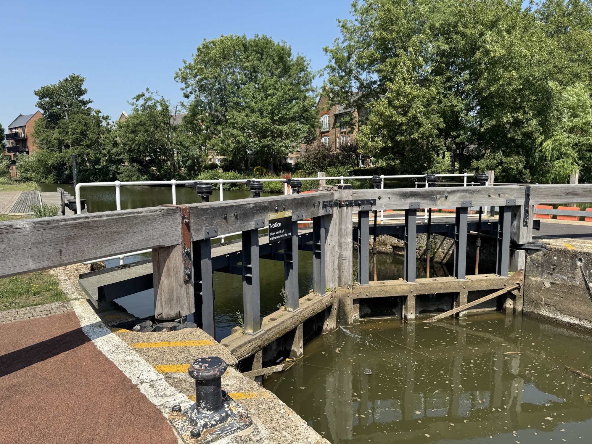 Tonbridge Swelters: Historic June Heatwave Breaks Records Across Kent