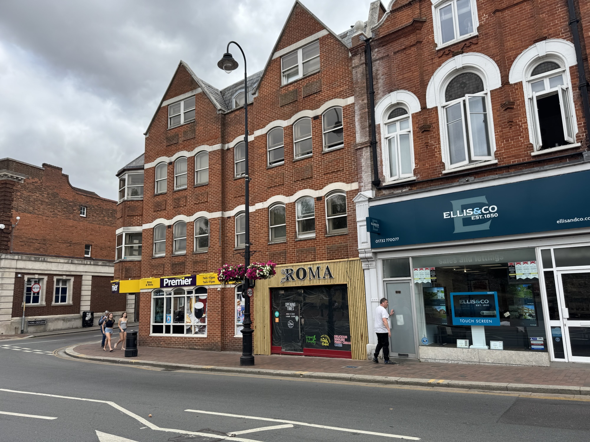 The High Street Paradox: Why Tonbridge Craves Variety, and What Holds It Back